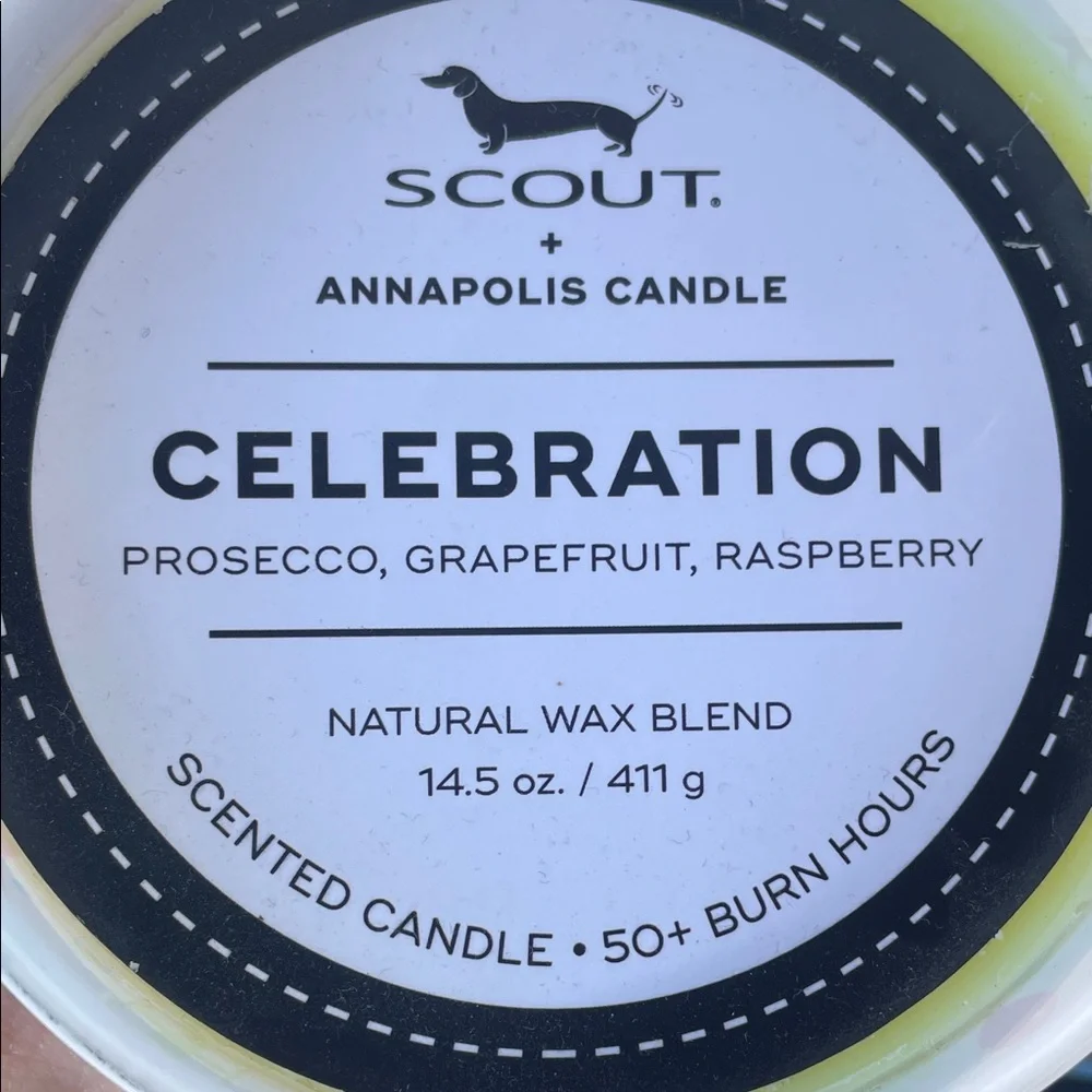 Scout Festive Celebration Candle - Picture 2 of 3
